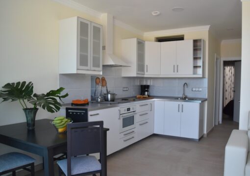 Apartment with Sea Views 1A