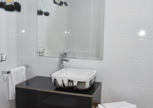 Apartment with Sea Views 1A