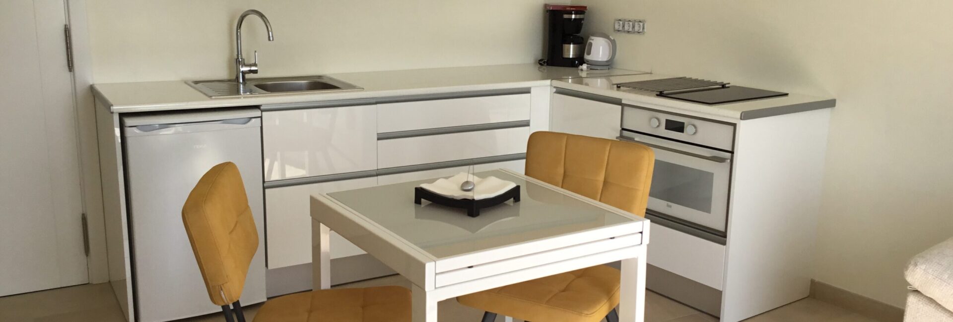 Apartment with Sea Views D